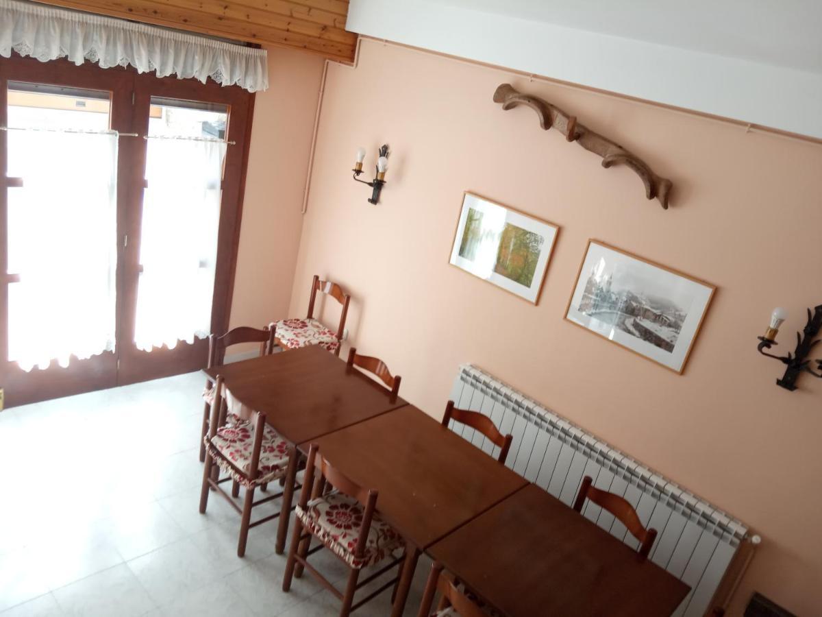 Casa Nando Guest House Естери д'Анеу Екстериор снимка