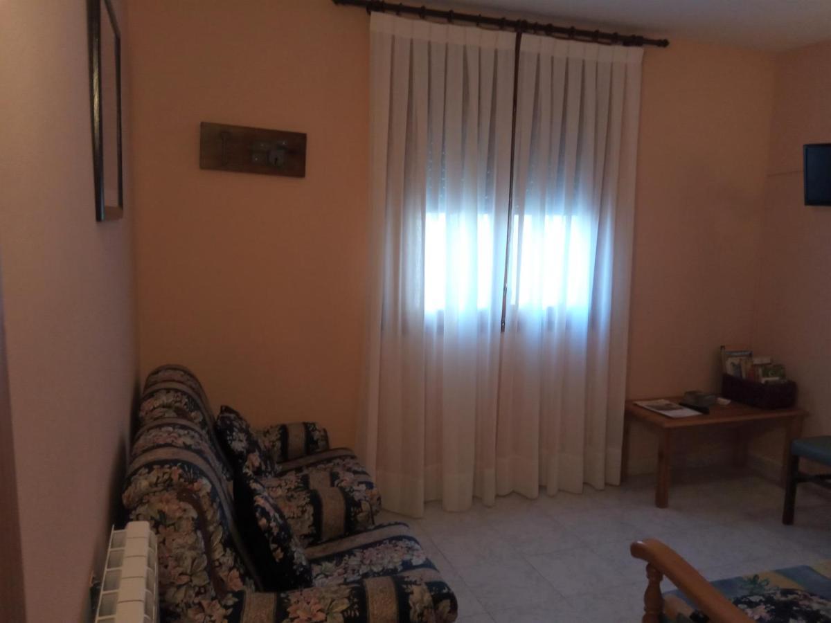 Casa Nando Guest House Естери д'Анеу Екстериор снимка