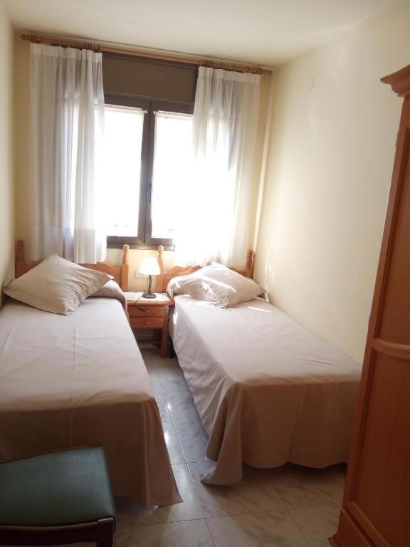 Casa Nando Guest House Естери д'Анеу Екстериор снимка